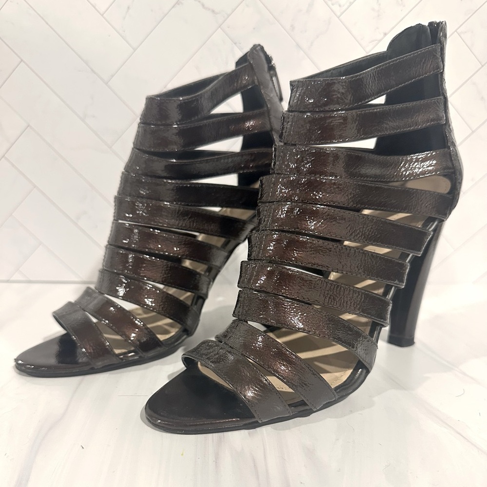 Colin Stuart

Elegant Copper Brown Strappy Heels